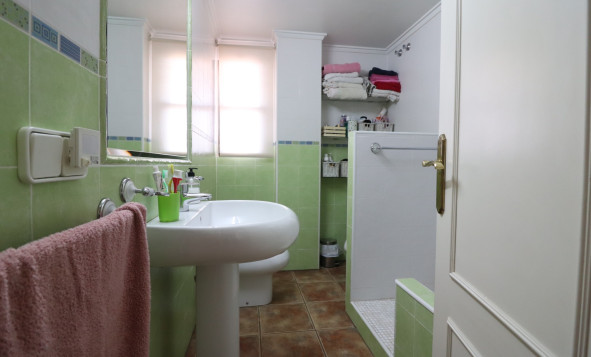 Reventa - 1. Apartamento / piso - Dolores - Dolores - Town