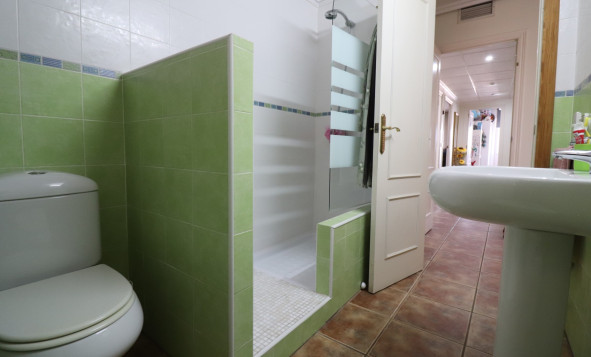 Reventa - 1. Apartamento / piso - Dolores - Dolores - Town