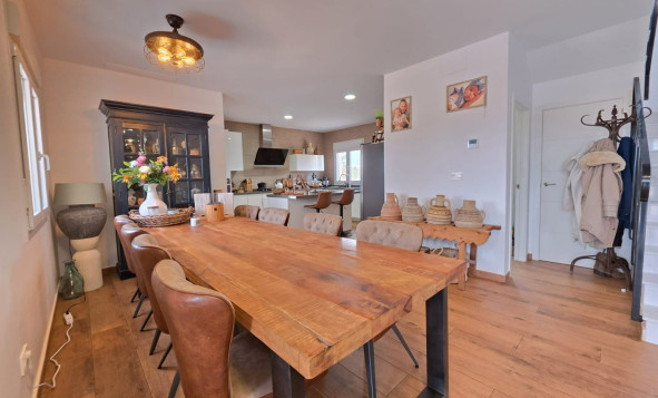 Resale - 7. Finca / Country property - Pinoso - Pinoso - Country