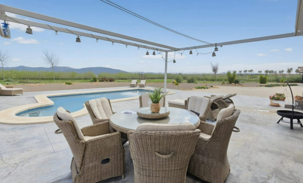 Resale - 7. Finca / Country property - Pinoso - Pinoso - Country