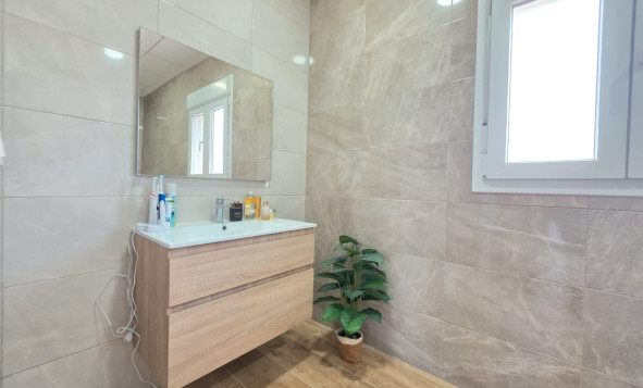 Resale - 7. Finca / Country property - Pinoso - Pinoso - Country