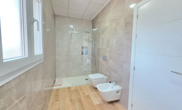 Resale - 7. Finca / Country property - Pinoso - Pinoso - Country