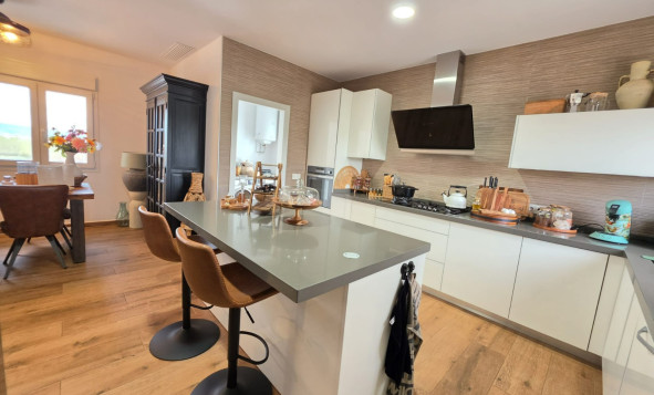 Resale - 7. Finca / Country property - Pinoso - Pinoso - Country