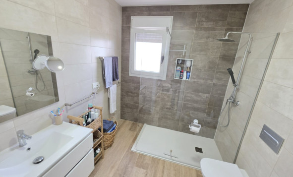 Resale - 7. Finca / Country property - Pinoso - Pinoso - Country