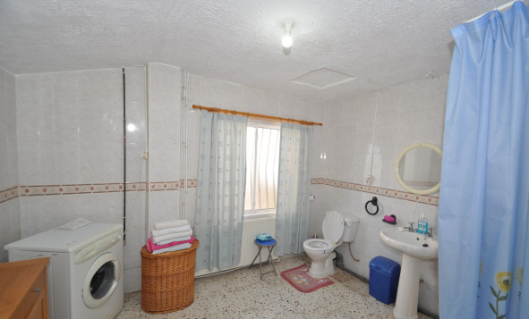 Resale - 7. Finca / Country property - Pinoso - Pinoso - Town