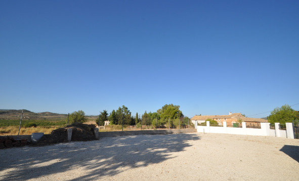 Resale - 7. Finca / Country property - Pinoso - Pinoso - Town
