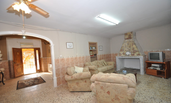 Resale - 7. Finca / Country property - Pinoso - Pinoso - Town