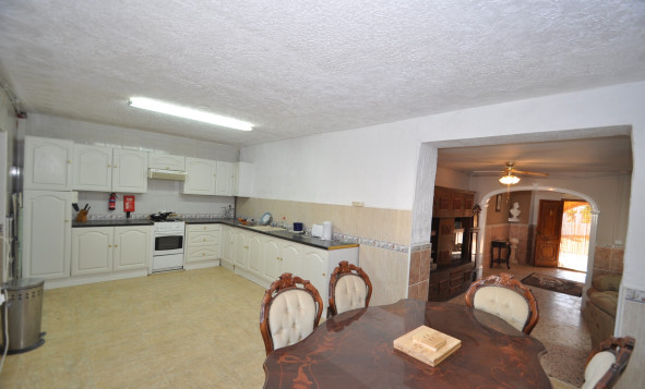 Resale - 7. Finca / Country property - Pinoso - Pinoso - Town