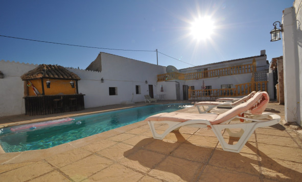 Resale - 7. Finca / Country property - Pinoso - Pinoso - Town