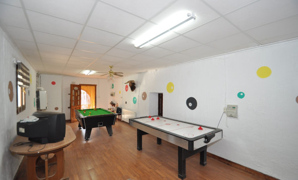 Resale - 7. Finca / Country property - Pinoso - Pinoso - Town