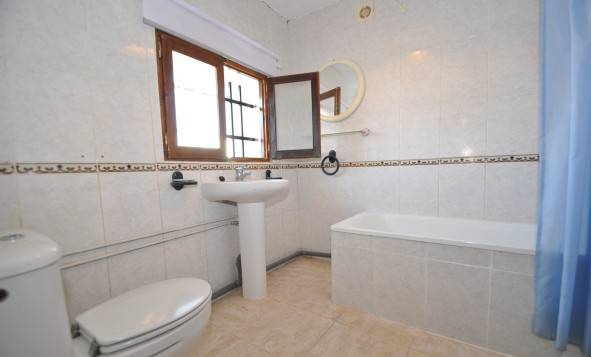 Resale - 7. Finca / Country property - Pinoso - Pinoso - Town