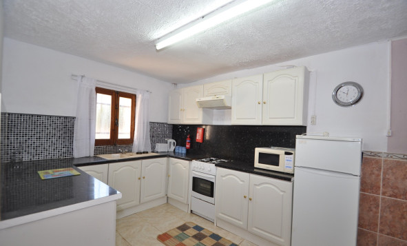 Resale - 7. Finca / Country property - Pinoso - Pinoso - Town