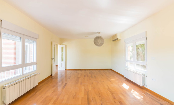 Reventa - 3. Casa indepiende - MOLINA DEL SEGURA