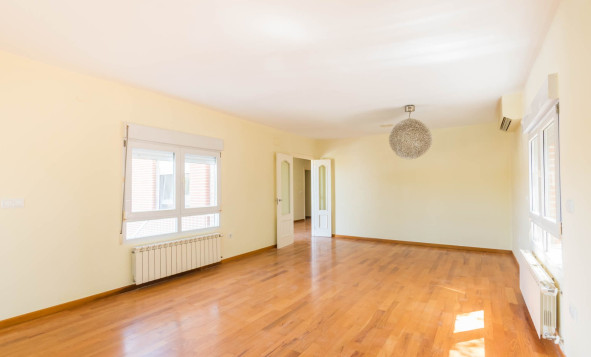 Reventa - 3. Casa indepiende - MOLINA DEL SEGURA