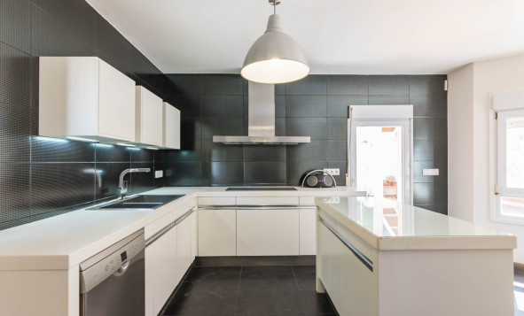 Reventa - 3. Casa indepiende - MOLINA DEL SEGURA