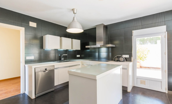 Reventa - 3. Casa indepiende - MOLINA DEL SEGURA