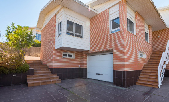 Reventa - 3. Casa indepiende - MOLINA DEL SEGURA