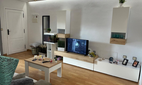 Reventa - 1. Apartamento / piso - Vistabella - Costa Blanca Sur