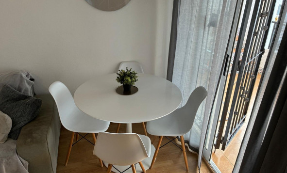 Reventa - 1. Apartamento / piso - Vistabella - Costa Blanca Sur