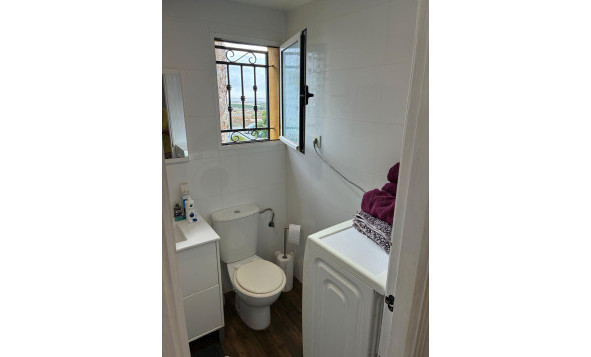 Reventa - 1. Apartamento / piso - Vistabella - Costa Blanca Sur