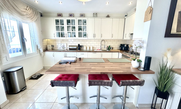 Resale - 3. Detached house - Villamartin - Costa Blanca South