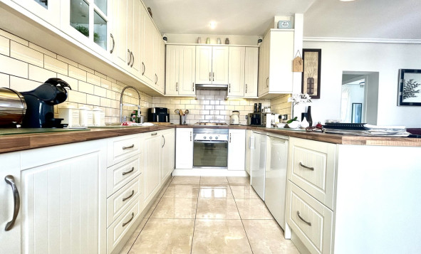 Resale - 3. Detached house - Villamartin - Costa Blanca South