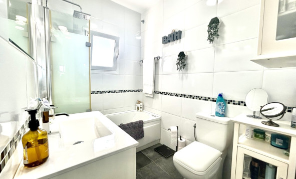 Resale - 3. Detached house - Villamartin - Costa Blanca South