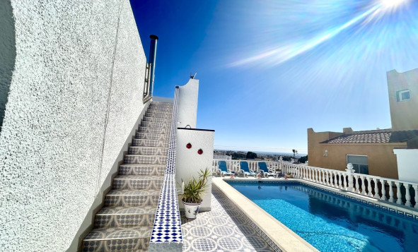Resale - 3. Detached house - Villamartin - Costa Blanca South