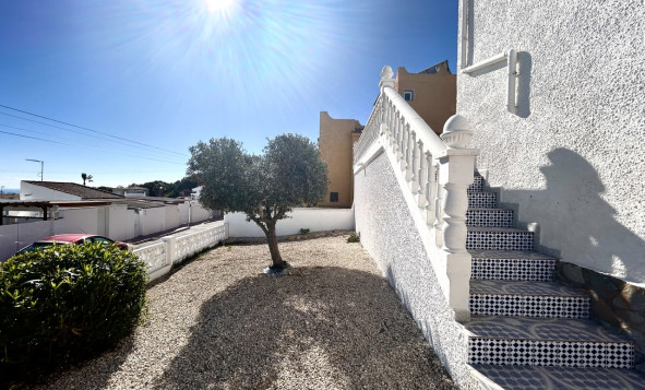 Resale - 3. Detached house - Villamartin - Costa Blanca South