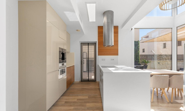 Herverkoop - 3. Vrijstaande villa - Rojales - Pueblo bravo