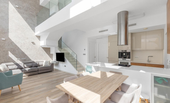 Herverkoop - 3. Vrijstaande villa - Rojales - Pueblo bravo