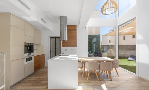 Herverkoop - 3. Vrijstaande villa - Rojales - Pueblo bravo