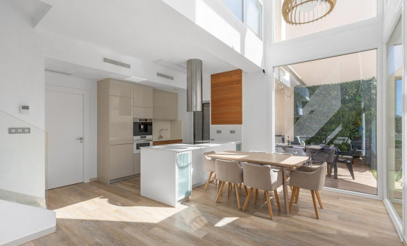 Herverkoop - 3. Vrijstaande villa - Rojales - Pueblo bravo