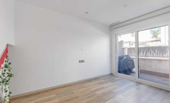 Herverkoop - 3. Vrijstaande villa - Rojales - Pueblo bravo