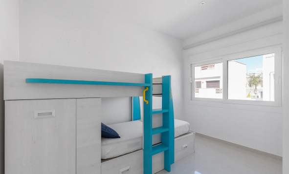 Herverkoop - 3. Vrijstaande villa - Rojales - Pueblo bravo