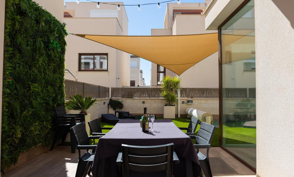 Herverkoop - 3. Vrijstaande villa - Rojales - Pueblo bravo