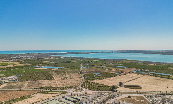 Herverkoop - 3. Vrijstaande villa - Rojales - Pueblo bravo