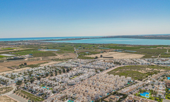 Herverkoop - 3. Vrijstaande villa - Rojales - Pueblo bravo