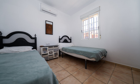 Herverkoop - 3. Vrijstaande villa - Playa Flamenca - Sportcentre