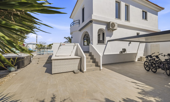 Herverkoop - 3. Vrijstaande villa - Torrevieja - Costa Blanca Zuid