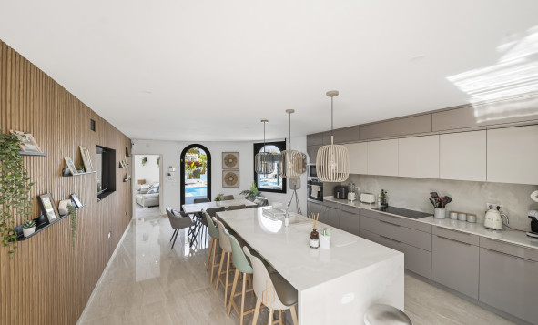 Herverkoop - 3. Vrijstaande villa - Torrevieja - Costa Blanca Zuid