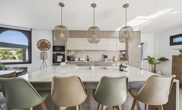 Herverkoop - 3. Vrijstaande villa - Torrevieja - Costa Blanca Zuid