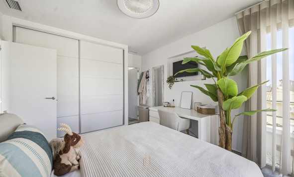 Herverkoop - 3. Vrijstaande villa - Torrevieja - Costa Blanca Zuid