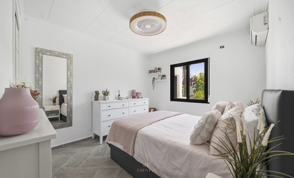 Herverkoop - 3. Vrijstaande villa - Torrevieja - Costa Blanca Zuid