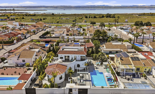 Herverkoop - 3. Vrijstaande villa - Torrevieja - Costa Blanca Zuid