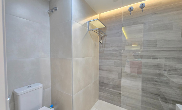 Herverkoop - 1. Appartement / flat - Orihuela Costa - Punta Prima *