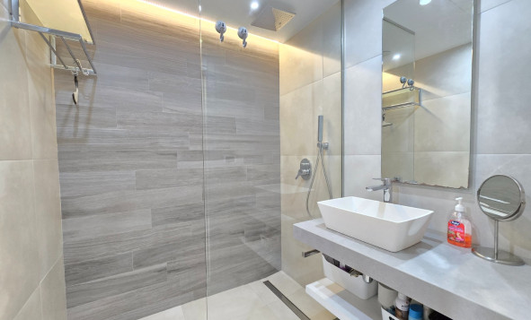 Herverkoop - 1. Appartement / flat - Orihuela Costa - Punta Prima *