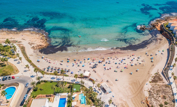 Herverkoop - 3. Vrijstaande villa - Playa Flamenca - Sportcentre