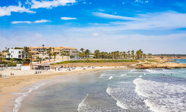 Herverkoop - 3. Vrijstaande villa - Playa Flamenca - Sportcentre