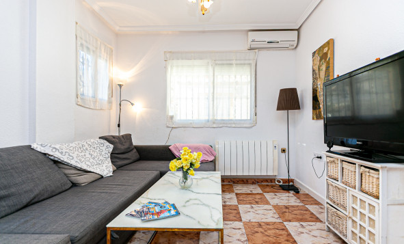 Resale - 4. Semi-detached villa - Playa Flamenca - Costa Blanca South